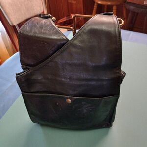 Atelier V Cuir Leather Shoulder/Crossbody Leaf Design bag Cottagecore